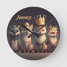 Stomme wilde dieren met kronen ronde klok