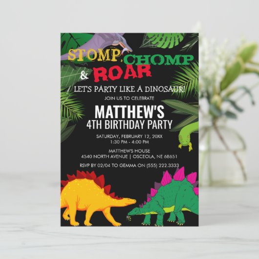 Stomp, chomp en Roar Dinosaur Birthday Kaart (Staand voorkant)