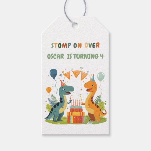 Stomp op over de verjaardag van de dinosaurus cadeaulabel (Voorkant)
