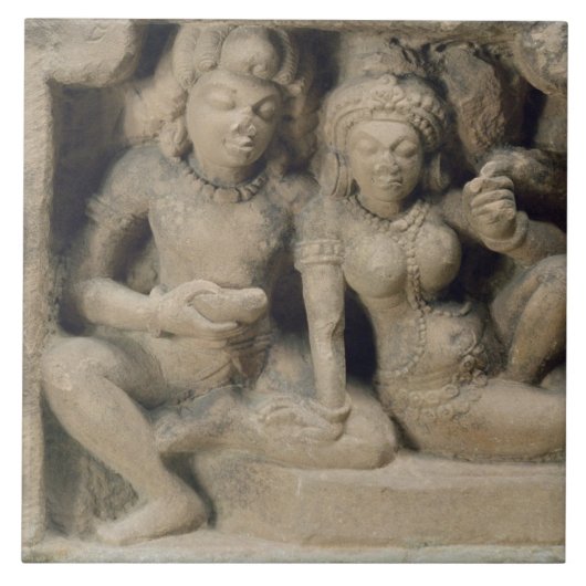 Stone carving of lovers die van een dansvoorstelli tegeltje (Voorkant)