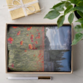 Stone Farmhouse met een ruby Red Tulip Field Tissuepapier (Geschenk)