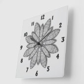 Stone Flower w/ Black Numbers Vierkante Klok (Hoek)