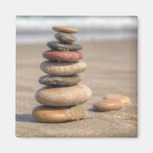 Stone toren op strand magneet
