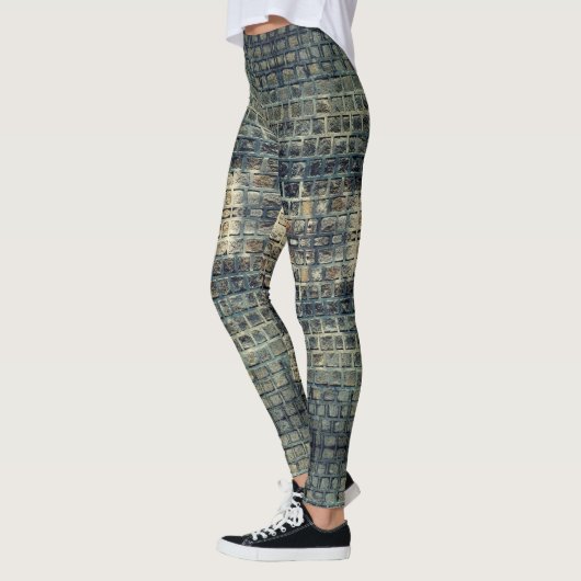 Stone Wall - Power Yoga Leggings (Links)