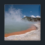 Stoom die opstijgt uit Champagne Pool bij WAI-O-TA Magneet<br><div class="desc">COPYRIGHT Greg Probst / SuperStock.com | AU02 GPR0014.jpg | Stoom die opstijgt uit Champagne Pool in het thermische gebied WAI-O-TAPU op het Noordereiland van Nieuw-Zeeland</div>