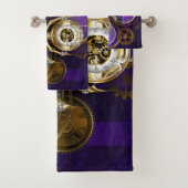 Stoomstijl Spin op Paarse Achtergrond Bad Handdoek (Insitu)