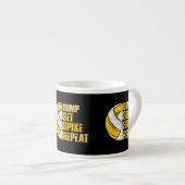Stoot Set Spike Herhaal Volleybal Grappig Espresso Kop (Voorkant rechts)