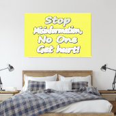 "Stop desinformatie" Schattige ontwerp. Bestel nu Canvas Afdruk (Insitu (Slaapkamer))