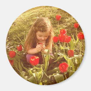 stop en stank de tulpen rond de magneet