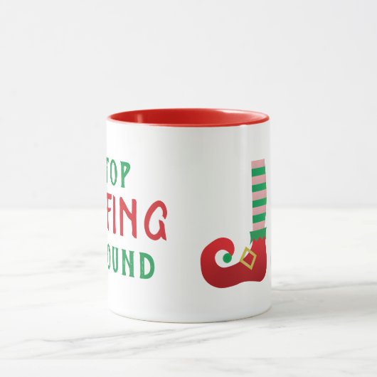 Stop met Elfing rond het grappige kerstGezegde Mok (Midden)