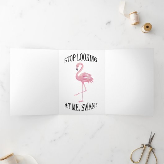 Stop met kijken naar me Swan Drieluik Kaart (Binnen)