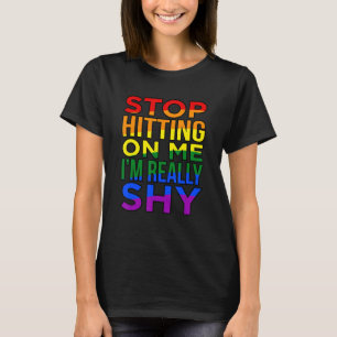 Stop met me te slaan in echt verlegen t-shirt