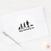 Stop met me volgen - ronde sticker (Envelop)
