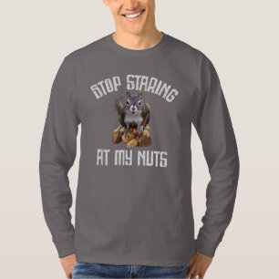 Stop met naar mijn noppen te staren - grappig vier t-shirt