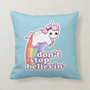 Stop niet met Believin in Unicorns Kussen