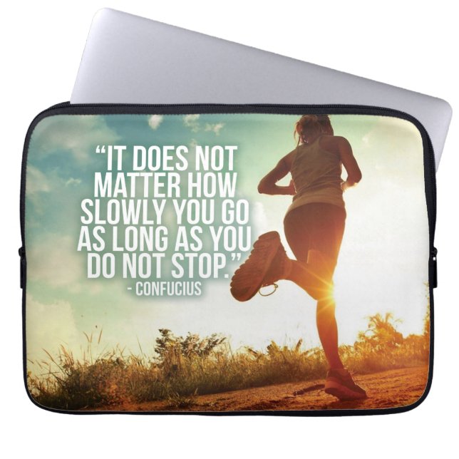 STOP NIET. Running Marathon Workout Motivatie Laptop Sleeve (Voorkant)