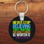 Stop nooit met geloven in Hillary Motivatie Sleutelhanger (Achterkant)