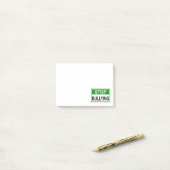 Stop pesten teken groen post-it® notes (Op bureau)