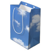 Stork and Baby Boy in Clouds Medium Cadeauzakje (Achterkant Gekanteld)