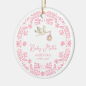 Stork Baby Girl Zwangerschapsaankondiging Kerstmis Keramisch Ornament (Links)