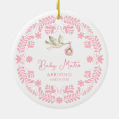 Stork Baby Girl Zwangerschapsaankondiging Kerstmis Keramisch Ornament (Achterkant)