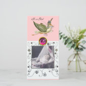 STORK BABY SHOWER SWIRLS MONOGRAM robijnwit Aankondiging (Staand voorkant)