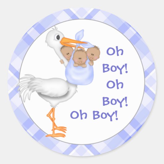 Stork & Triplet Boys (donkere huid) Baby Aankondig Ronde Sticker (Voorkant)