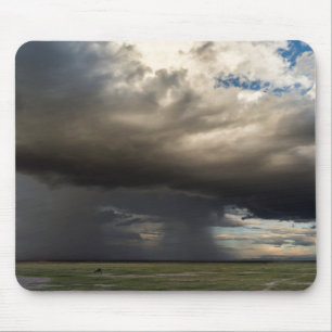 Storm die zich vormt boven de nabijgelegen helling muismat