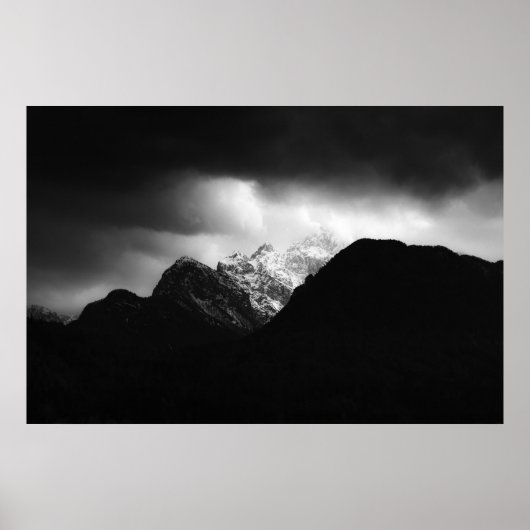 Storm en zon boven de bergen poster (Voorkant)