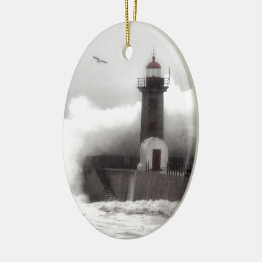 Storm in de vuurtoren keramisch ornament (Links)