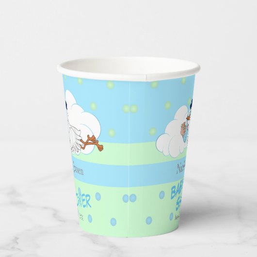 Storm met een Cute Little Baby Boy Papieren Bekers (Rechts)