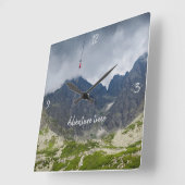 Storm wolken over de bergen die aanpasbaar zijn vierkante klok (Hoek)