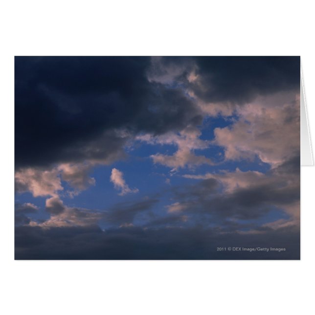 Storm wolken tegen blauwe lucht (Voorkant Horizontaal)