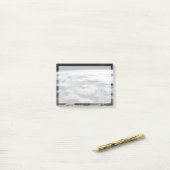 Stormachtige hemel boven de Amazone Post-it® Notes (Op bureau)