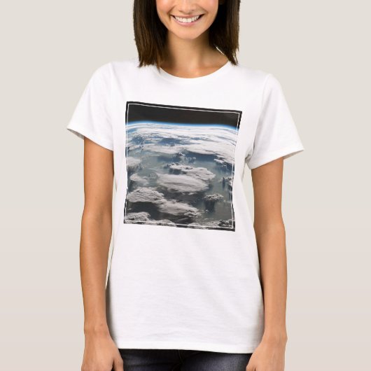 Stormachtige hemel boven de Amazone T-shirt (Voorkant)