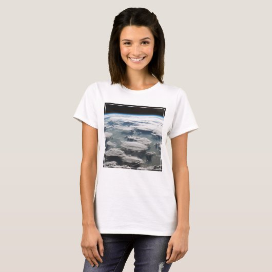 Stormachtige hemel boven de Amazone T-shirt (Voorkant volledig)