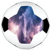 Stormachtige luchten voetbal (Gedraaid)