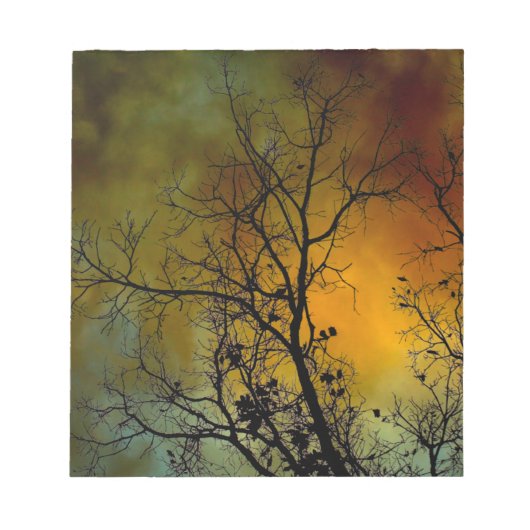 Stormachtige ochtend met boom notitieblok (Voorkant)