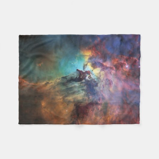 Stormachtige Zeeen van Lagune Nebula in Boogschutt Fleece Deken (Voorkant (Horizontaal))