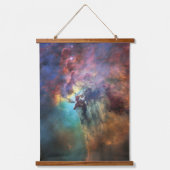 Stormachtige Zeeen van Lagune Nebula in Boogschutt Hangend Wandkleed (Voorkant)