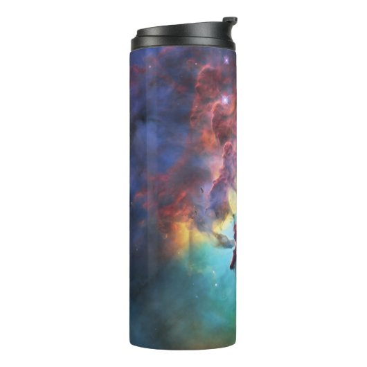 Stormachtige Zeeen van Lagune Nebula in Boogschutt Thermosbeker (Gedraaid links)