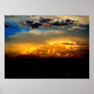 Stormen wolken rollen over het poster