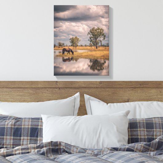 Stormy Sky Horse Pond Reflection Art Canvas Afdruk (Insitu (Slaapkamer))