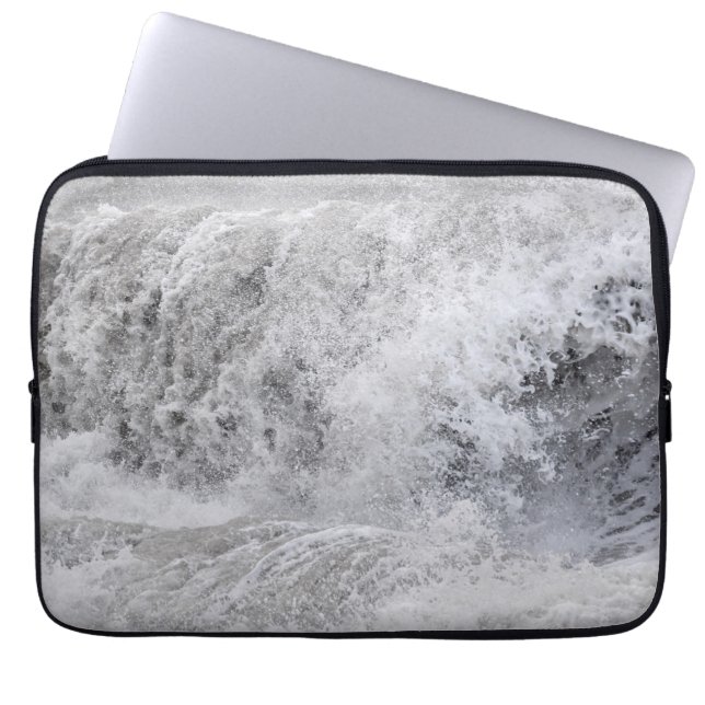 Stormy Wave Crashing Laptop Sleeve (Voorkant)