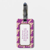 Stout modern paars houndstooth met monogram bagagelabel (Achterkant verticaal)