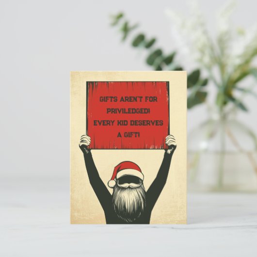 Stoute man protesteert tegen kerstman feestdagenkaart (Staand voorkant)