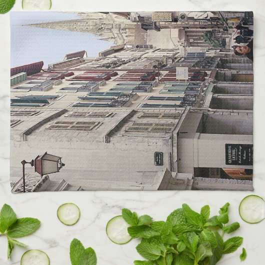 straat in Bayonne Theedoek (Gevouwen)