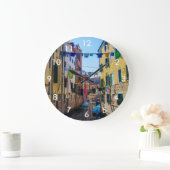 Straat in Venetië met wasgoed in Italië Grote Klok (Huis)