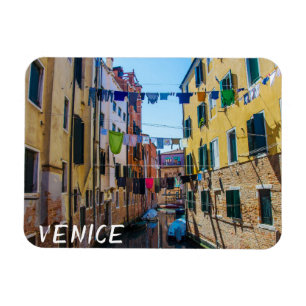 Straat in Venetië met wasgoed in Italië Magneet
