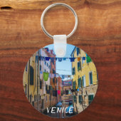 Straat in Venetië met wasgoed in Italië Sleutelhanger (Voorkant)